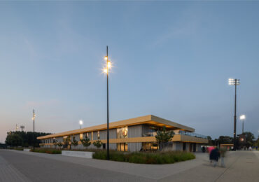 Rond dakraam Feijenoord - Clubgebouw